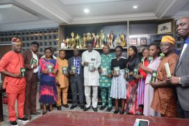 APC Chieftain, Femi Meshe Donates Books in Honour of Ayedatiwa @61